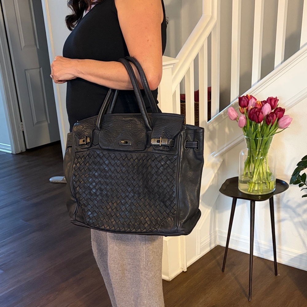 Elegant Black Woven Leather Tote - Picture 5 of 5